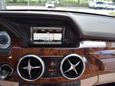 Used 2013 Mercedes-Benz GLK 250 BlueTEC 4MATIC image 61