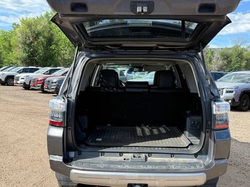 Used 2020 Toyota 4Runner TRD Off-Road Premium w/ Moonroof Package AWD/4WD image 18