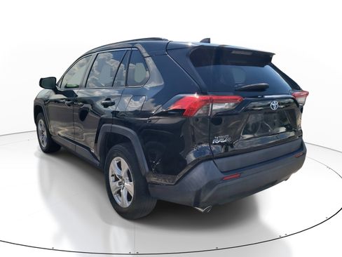 Used 2021 Toyota RAV4 XLE w/ Convenience Package AWD/4WD image 5