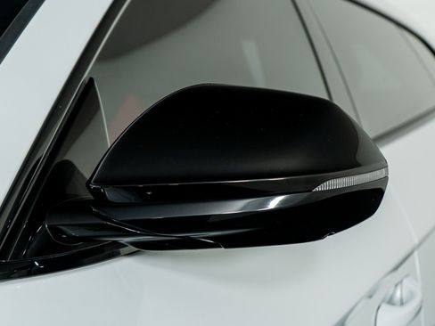 Used 2020 Lamborghini Urus image 26