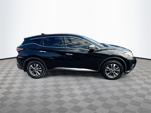 Used 2017 Nissan Murano S w/ Navigation Package image 5