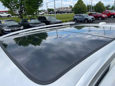 Used 2016 Cadillac SRX Performance w/ Driver Awareness Package AWD/4WD image 9