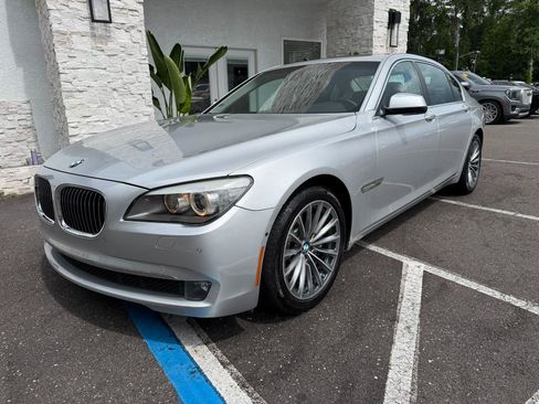 Used 2011 BMW 750Li RWD image 3