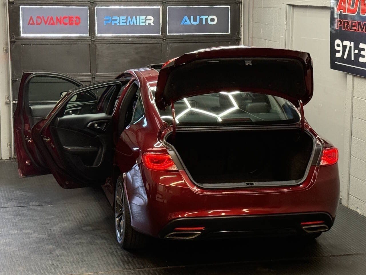 Used 2016 Chrysler 200 S w/ Comfort Group AWD/4WD image 13
