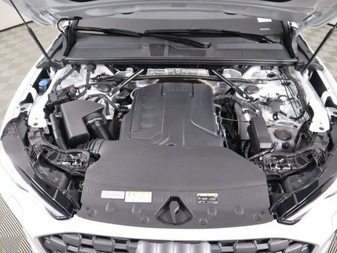 Used 2025 Audi Q5 Premium w/ Convenience Package image 31