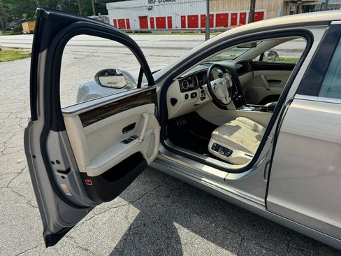 Used 2015 Bentley Flying Spur V8 image 9