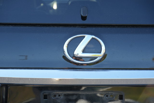 Used 2018 Lexus GX 460 Premium w/ Premium Package AWD/4WD image 17