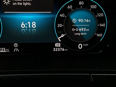 Used 2025 Volkswagen Atlas Cross Sport SE image 39