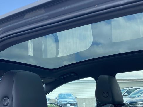 Certified 2023 Volkswagen ID.4 Pro S AWD/4WD image 17