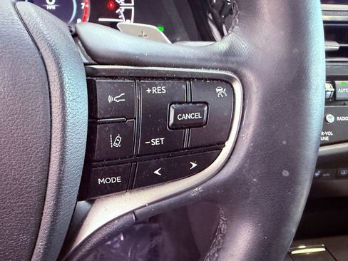 Certified 2024 Lexus ES 350 w/ Premium Package image 21