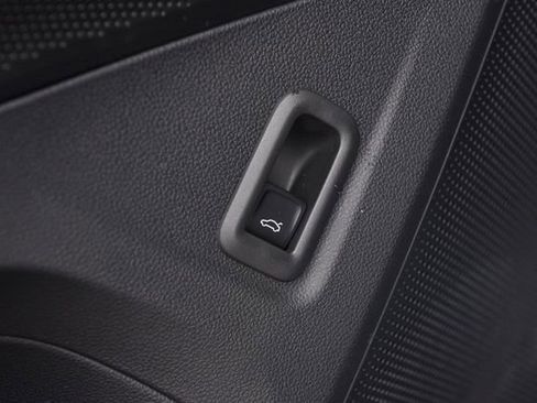 New 2026 Volkswagen Tiguan SE AWD/4WD image 9