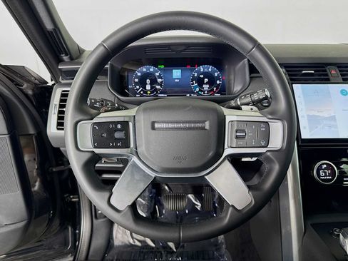 Used 2025 Land Rover Discovery S AWD/4WD image 12