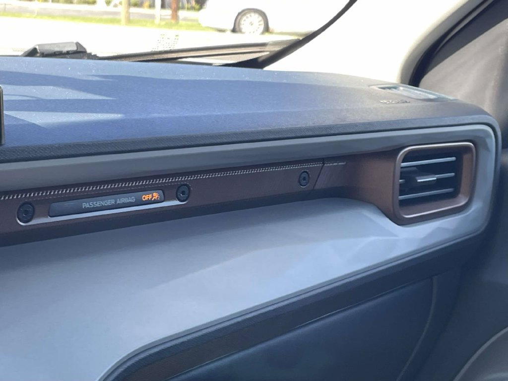Used 2024 Ford Maverick Lariat FWD image 32