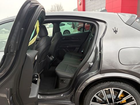 Used 2023 Maserati Grecale Modena image 28