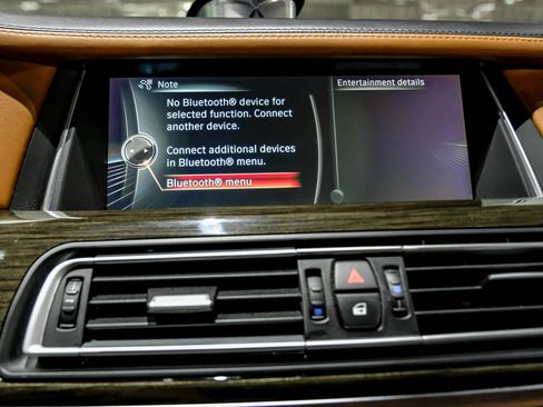 Used 2014 BMW 750i RWD image 30