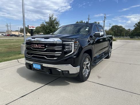 Certified 2025 GMC Sierra 1500 SLT w/ SLT Premium Plus Package AWD/4WD image 4
