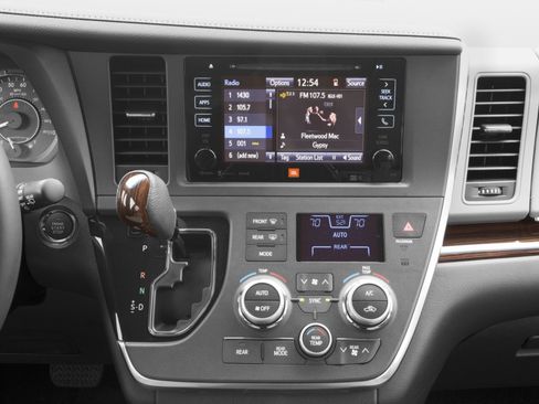 Used 2016 Toyota Sienna Limited Premium AWD/4WD image 10