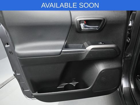 Used 2022 Toyota Tacoma TRD Pro AWD/4WD image 30