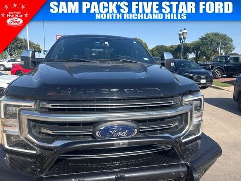 Used 2020 Ford F250 Platinum w/ FX4 Off-Road Package AWD/4WD image 2
