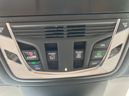 Used 2023 Acura MDX A-Spec AWD/4WD image 33