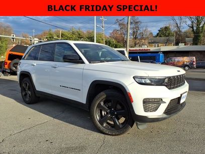 Used 2023 Jeep Grand Cherokee Limited w/ Luxury Tech Group II
