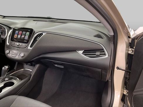 Used 2016 Chevrolet Malibu LT FWD image 17