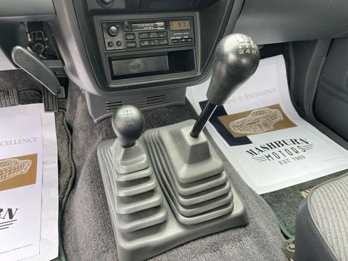 Used 1994 Nissan Pickup XE image 28