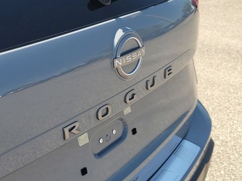 Used 2026 Nissan Rogue SV FWD image 6