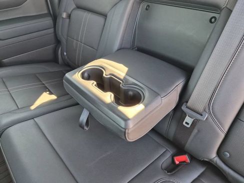 Used 2023 Chevrolet Silverado 1500 High Country w/ High Country Premium Package AWD/4WD image 38