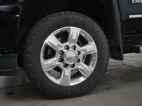 Used 2018 GMC Sierra 2500 Denali image 30