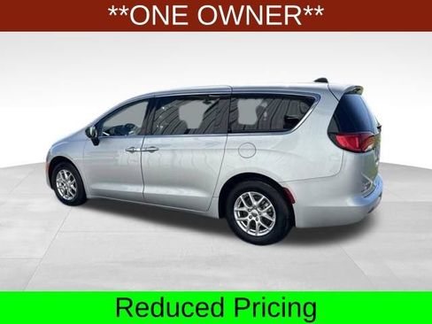 Used 2024 Chrysler Voyager LX FWD image 4