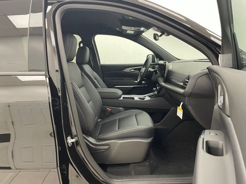 New 2026 Chevrolet Traverse LT w/ Driver Confidence Package AWD/4WD image 15