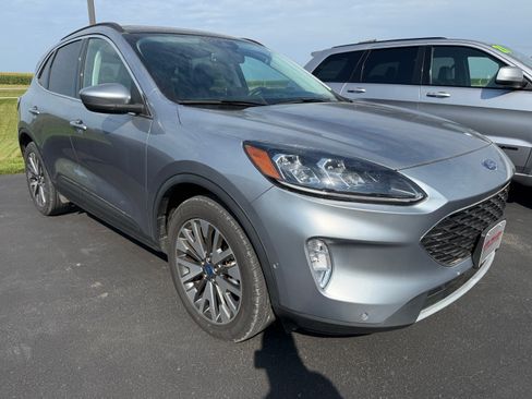 Used 2021 Ford Escape Titanium AWD/4WD image 2