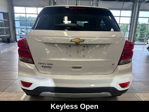 Used 2018 Chevrolet Trax LT w/ LT Convenience Package AWD/4WD image 10