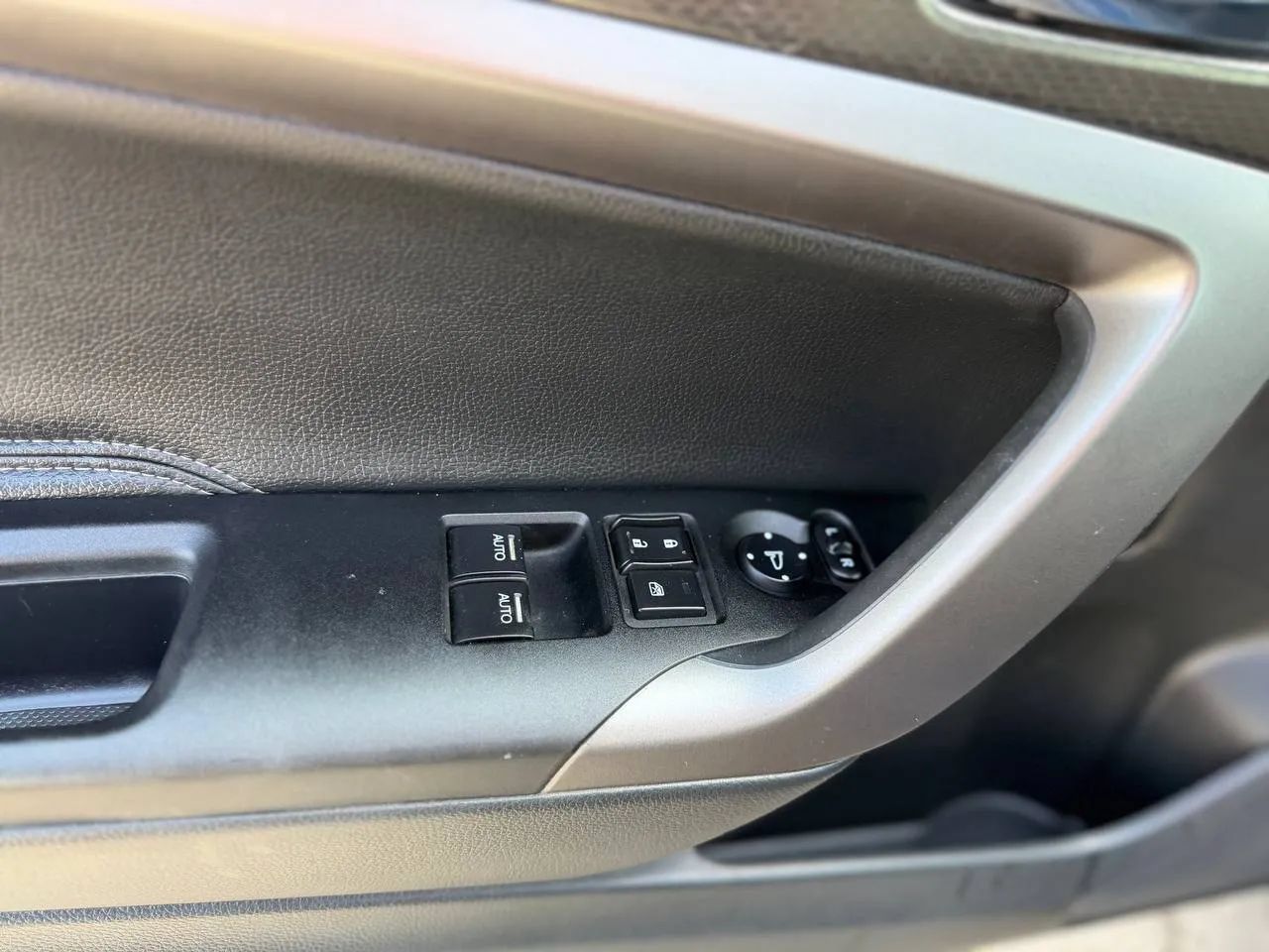 Used 2017 Honda Accord EX-L image 36