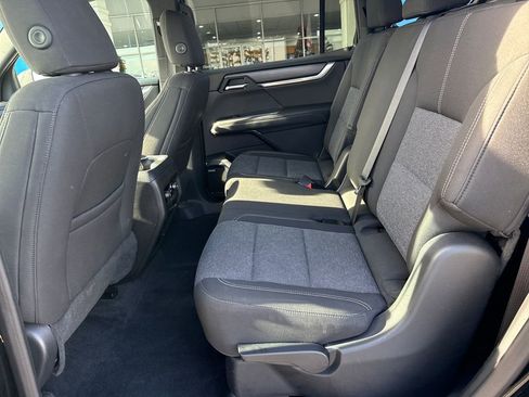 Used 2025 GMC Acadia Elevation image 27