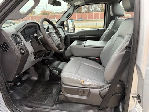 Used 2016 Ford F250 XL w/ Power Equipment Group image 12