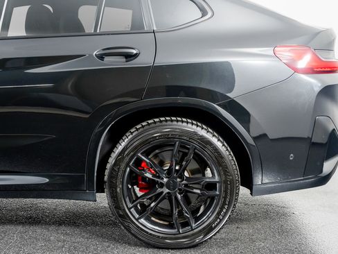 Used 2023 BMW X4 M40i image 16