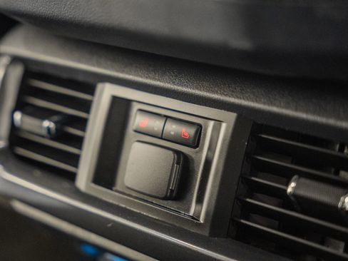 Used 2023 Ford F150 Lariat w/ Equipment Group 502A High image 35