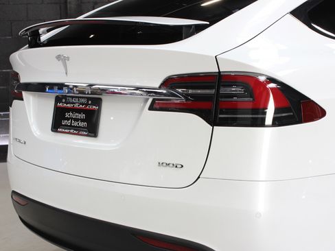 Used 2017 Tesla Model X 100D image 17