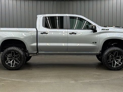 Used 2026 Chevrolet Silverado 1500 LT Trail Boss w/ LT Trail Boss Premium Package AWD/4WD image 6