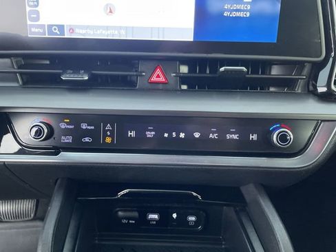 Used 2023 Kia Sportage EX image 24