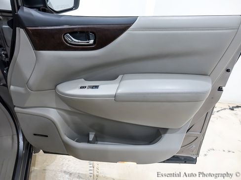 Used 2012 Nissan Quest SL w/ Bose Pkg image 30