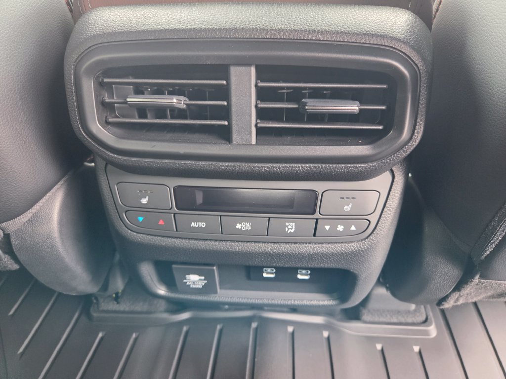 Used 2026 Honda Pilot TrailSport image 29
