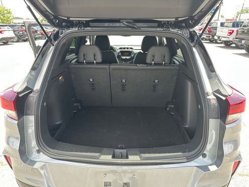 Used 2023 Chevrolet TrailBlazer RS w/ Convenience Package AWD/4WD image 20