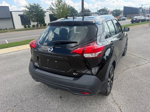 Used 2018 Nissan Kicks SV FWD image 8