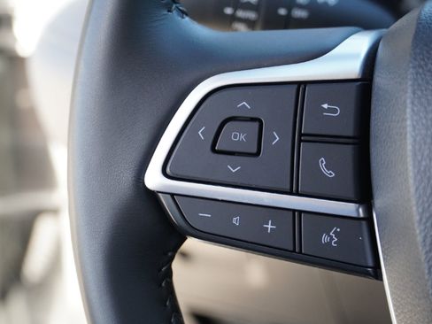 Used 2023 Toyota Highlander XLE image 20