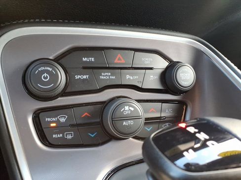 Used 2022 Dodge Challenger R/T w/ Driver Convenience Group image 21