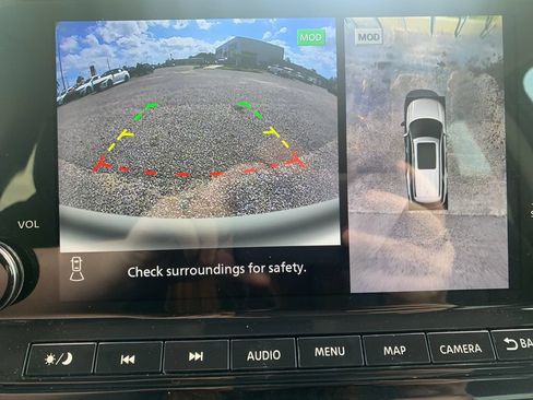 Used 2023 Nissan Pathfinder Platinum w/ Cargo Package AWD/4WD image 23