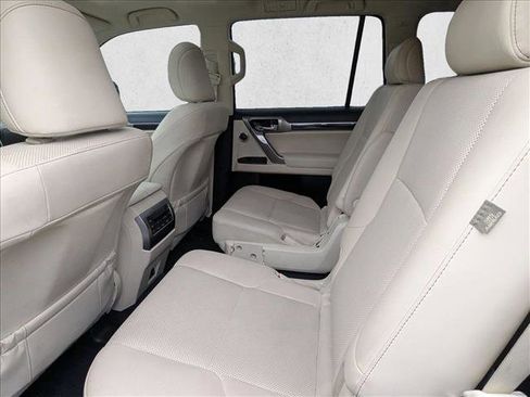 Used 2022 Lexus GX 460 Premium image 19
